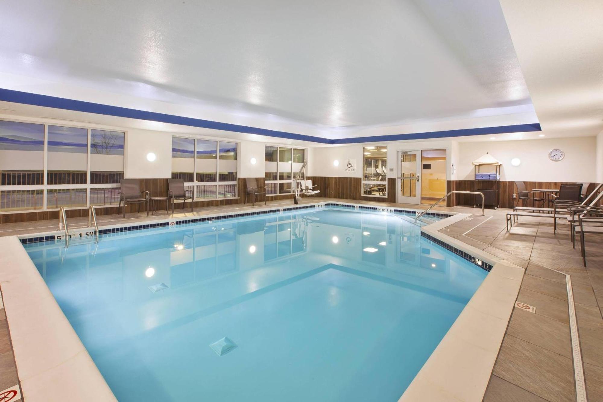 Fairfield Inn & Suites By Marriott Flint Grand Blanc Exterior photo